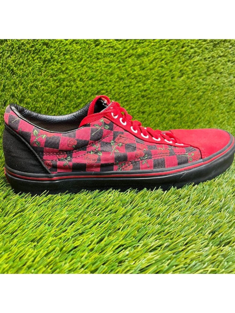 Vans Old Skool x Bodega Mens Size 11 Red Black Athletic Skate Shoes Sneakers